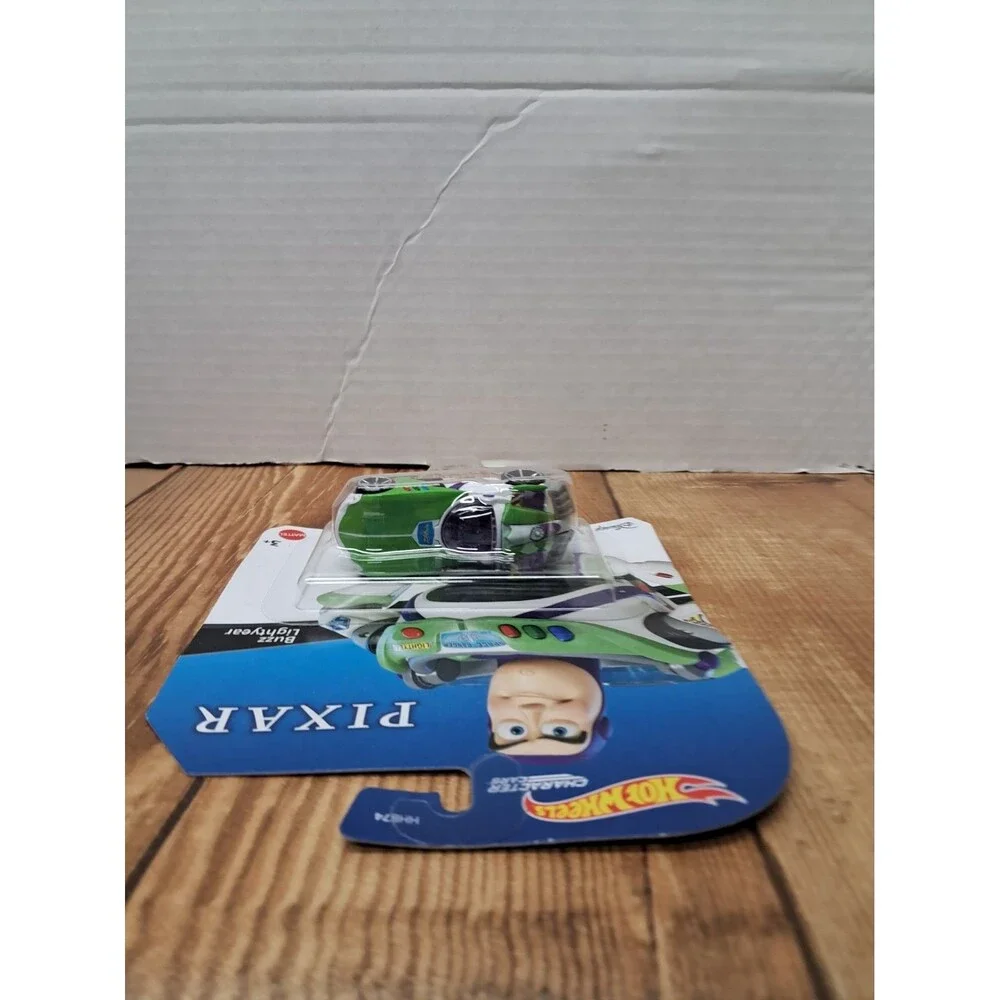 Hot Wheels Disney Pixar Toy Story Buzz Lightyear Character Car GCK28